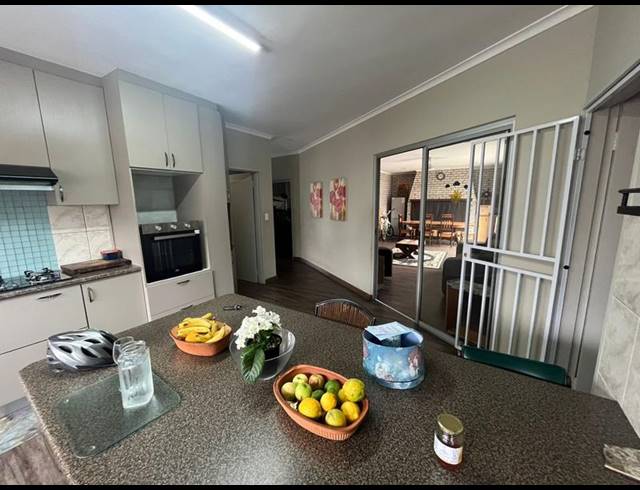 4 BEDROOM PROPERTY TO RENT IN BRACKENFELL SOUTH
